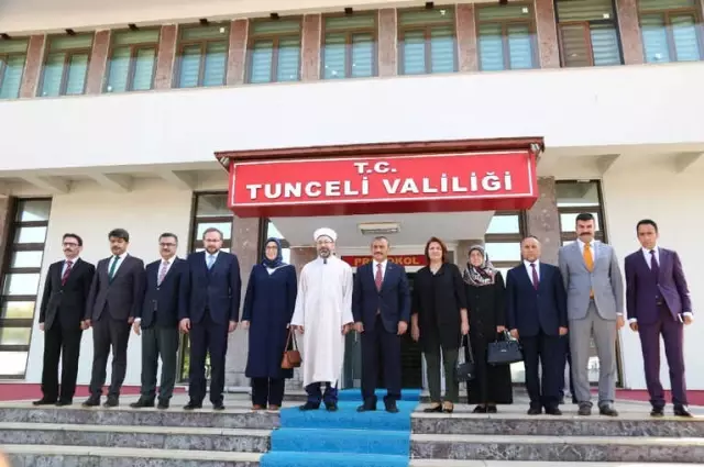 İlk Defa Bir Diyanet İşleri Başkanı Tunceli'ye Geldi, Cuma Namazını Kıldırdı