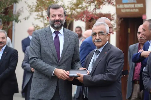 Işık: 'Muhtarlarımız Vatandaşa Hizmette En Büyük Destekçimiz' Işık: 'Muhtarlarımız Vatandaşa Hizmette En Büyük Destekçimiz'
