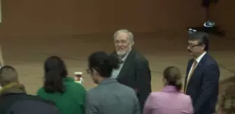 Bakan Ahmet Arslan, Robot Sanbotla Tartıştı 35