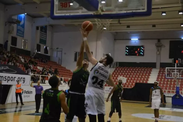 Türkiye Basketbol 1. Ligi: Petkim Spor: 71 - Manisa Büyükşehir Belediye: 78 Türkiye Basketbol 1. Ligi: Petkim Spor: 71 - Manisa Büyükşehir Belediye: 78