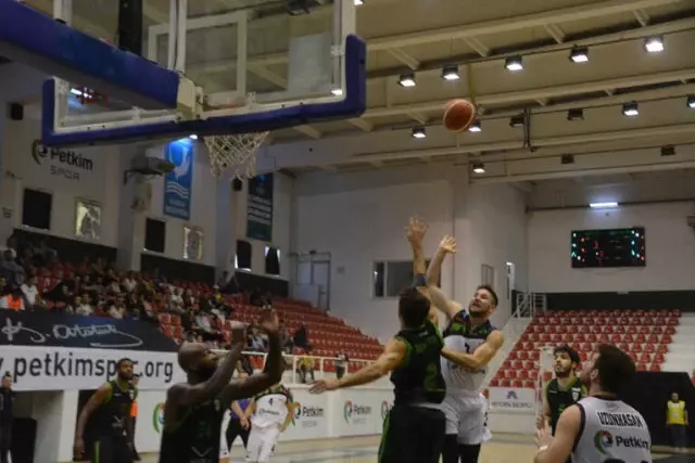 Türkiye Basketbol 1. Ligi: Petkim Spor: 71 - Manisa Büyükşehir Belediye: 78 Türkiye Basketbol 1. Ligi: Petkim Spor: 71 - Manisa Büyükşehir Belediye: 78