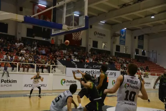 Türkiye Basketbol 1. Ligi: Petkim Spor: 71 - Manisa Büyükşehir Belediye: 78 Türkiye Basketbol 1. Ligi: Petkim Spor: 71 - Manisa Büyükşehir Belediye: 78