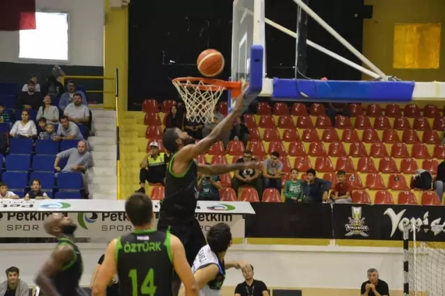 Türkiye Basketbol 1. Ligi: Petkim Spor: 71 - Manisa Büyükşehir Belediye: 78 Türkiye Basketbol 1. Ligi: Petkim Spor: 71 - Manisa Büyükşehir Belediye: 78