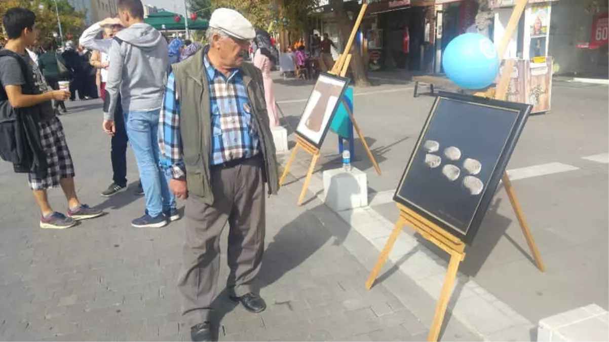 Uşak'ta Kutsal Emanetler Sergisi Açıldı