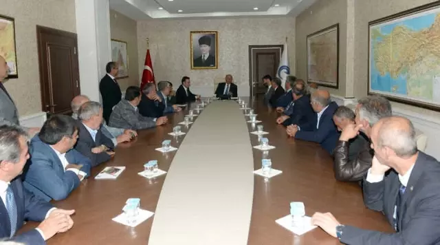 Vali Azizoğlu: 'Muhtarlar Devlet ile Vatandaş Arasındaki Bağdır' Vali Azizoğlu: 'Muhtarlar Devlet ile Vatandaş Arasındaki Bağdır'