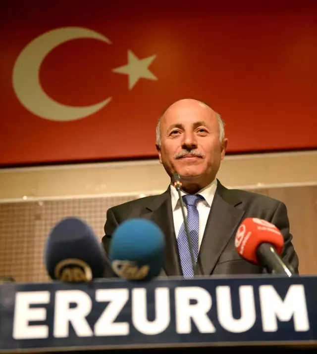 Vali Azizoğlu: 'Muhtarlar Devlet ile Vatandaş Arasındaki Bağdır' Vali Azizoğlu: 'Muhtarlar Devlet ile Vatandaş Arasındaki Bağdır'