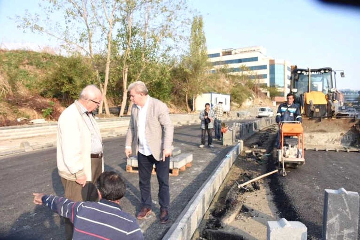 Başkan Albayrak, Güneş Sokak'ta İncelemelerde Bulundu