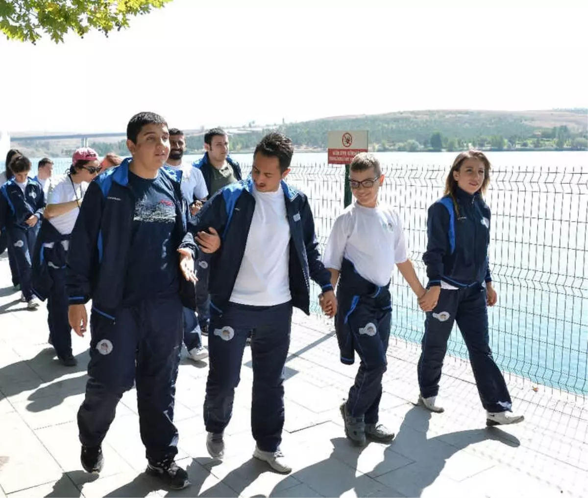 Otizmli Çocuklar Mavi Göl'de Piknikte Buluştu