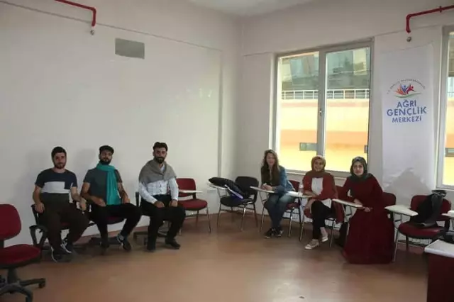 Ağrı'da Bin 700 Kişi Ücretsiz Kurslara Başvurdu Ağrı'da Bin 700 Kişi Ücretsiz Kurslara Başvurdu