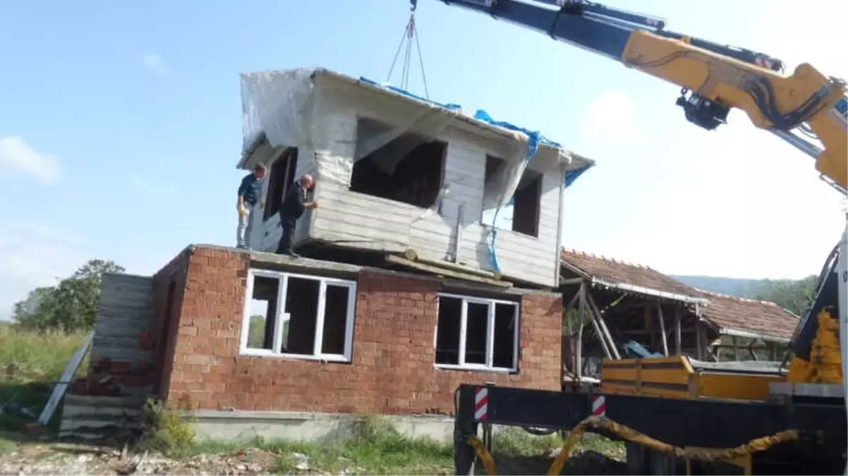 Baba Yadigarı Evi, Kendi Evinin Üzerine Taşıdı Haber Baba Yadigarı Evi, Kendi Evinin Üzerine Taşıdı Haber