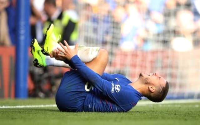 Chelsea'nin Belçikalı Yıldızı Eden Hazard, Manchester United Maçında Aldığı Darbeler Nedeniyle Sakatlandı