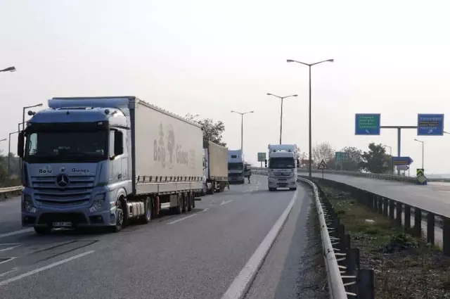 Çile' Kuyruğu Hafta Başına da Sarktı: 12 Kilometre