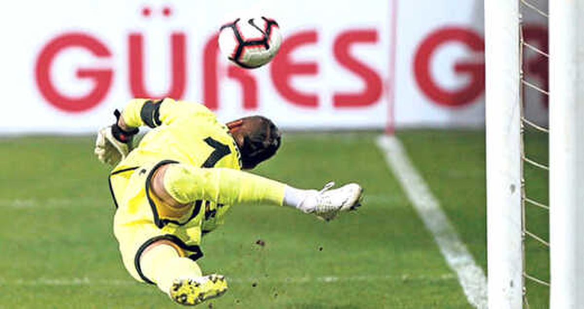 Göztepeli Beto, Türkiye'deki 6. Penaltısını Kurtardı