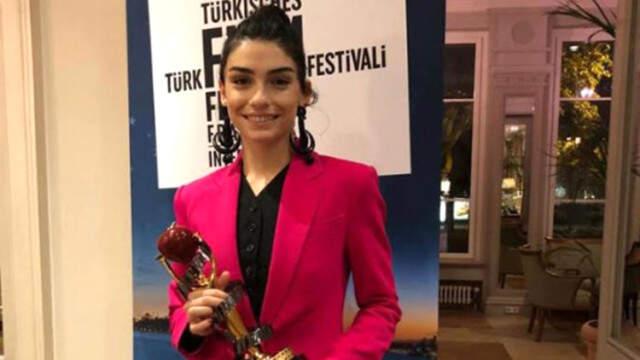 Hazar Ergüçlü'ye Almanya'dan Anlamlı Ödül