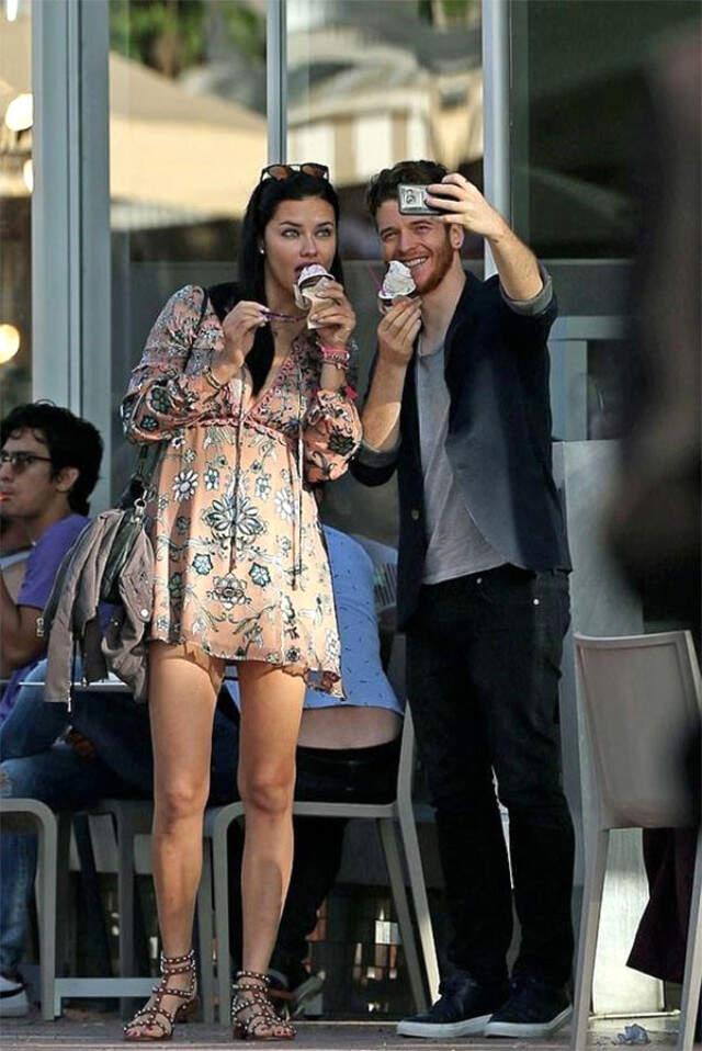 Metin Hara'dan Romantik Adriana Lima Paylaşımı!