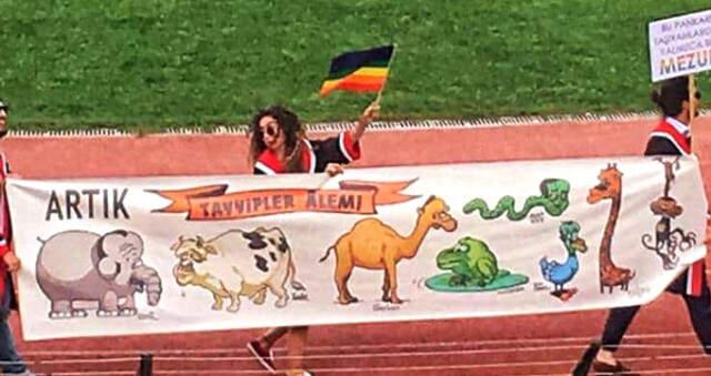 'Tayyipler Alemi' Pankartı Açan ODTÜ'lüler Hakim Karşısında: Karikatürün Suç Olduğunu Bilmiyorduk