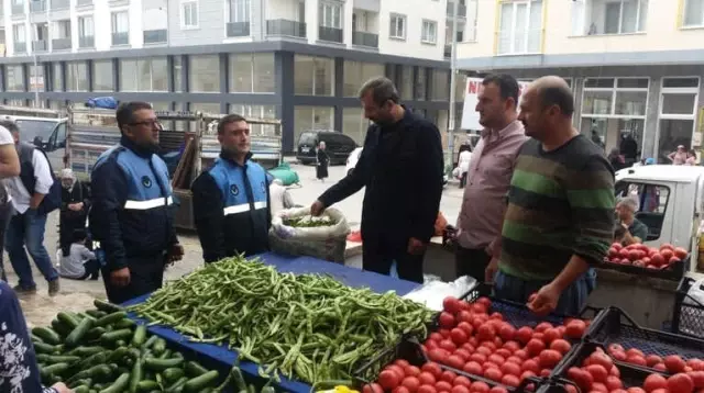 Başkan Işık Pazarın Nabzını Tuttu