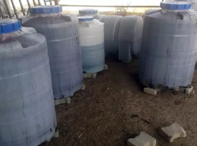 Evin Bahçesinde 4 Ton Sahte İçki Ele Geçirildi