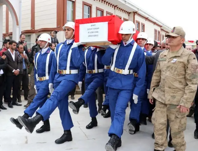 Şehit Kasap Gözyaşları Arasında Son Yolculuğuna Uğurlandı