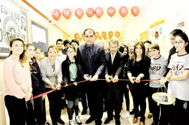 Atatürk ve Cumhuriyet Sergisine Yoğun İlgi Atatürk ve Cumhuriyet Sergisine Yoğun İlgi