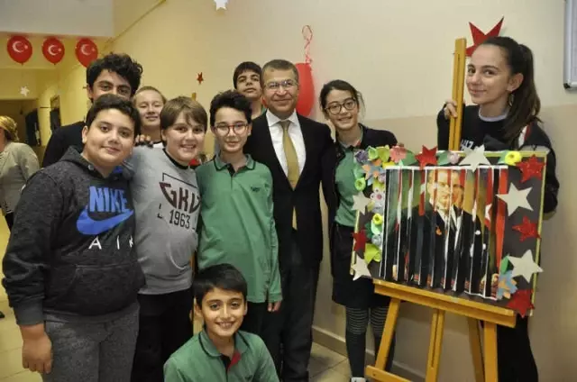 Atatürk ve Cumhuriyet Sergisine Yoğun İlgi Atatürk ve Cumhuriyet Sergisine Yoğun İlgi