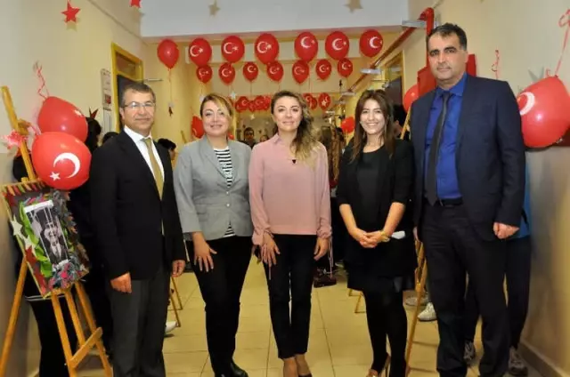 Atatürk ve Cumhuriyet Sergisine Yoğun İlgi Atatürk ve Cumhuriyet Sergisine Yoğun İlgi