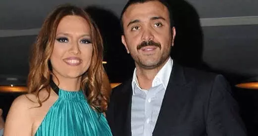 Bircan Bali'den, Çok Konuşulacak İddia: Demet Akalın ile Okan Kurt, Otelden Çıkarken Görüntülendi Bircan Bali'den, Çok Konuşulacak İddia: Demet Akalın ile Okan Kurt, Otelden Çıkarken Görüntülendi