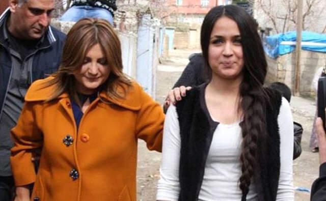 Sibel Can'ın Ünlü Ettikten Sonra Başında Vurulan Mutlu Kaya, Firavun Yöntemiyle Yürümeye Başladı