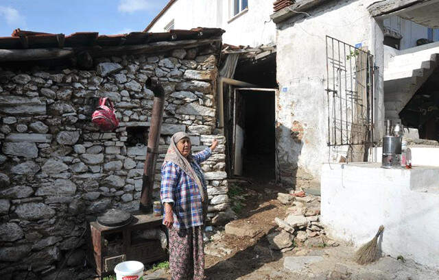 Evlerinin Altında 40 Ton Altın Olduğu Söylenen Ailenin Başı Dertte!