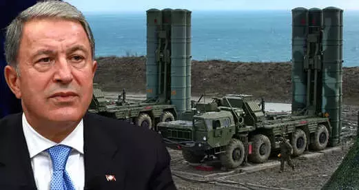 Milli Savunma Bakanı Akar: S-400'lerin Kurulumu Ekim 2019'da Başlayacak
