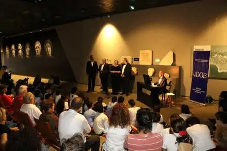 Müzede Konser Sürprizi Müzede Konser Sürprizi
