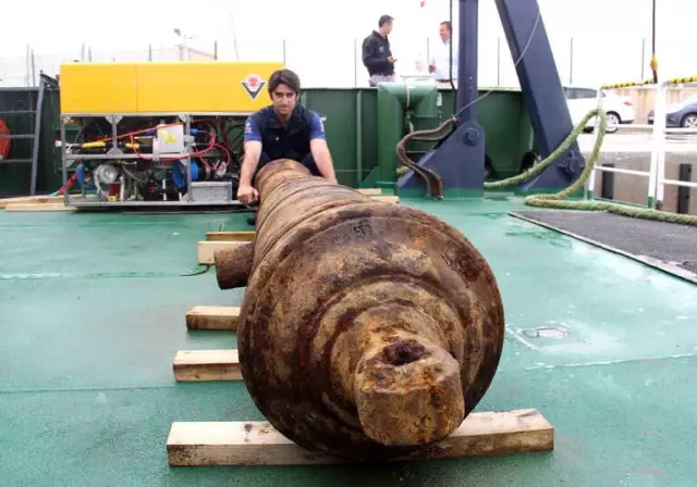 Su Altında 250 Yıllık Rus Savaş Gemisi Bulundu Su Altında 250 Yıllık Rus Savaş Gemisi Bulundu
