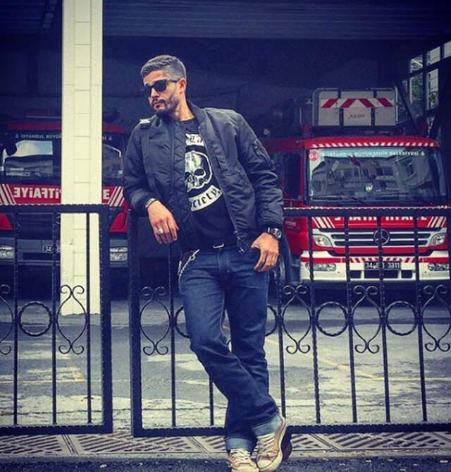 Ünlü Oyuncu Haluk Piyes, Değişimiyle Herkesi Şaşırtı