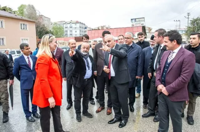 Vali Zorluoğlu, Cumhuriyet Mahallesi Sakinleri ile Bir Araya Geldi