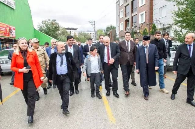 Vali Zorluoğlu, Cumhuriyet Mahallesi Sakinleri ile Bir Araya Geldi