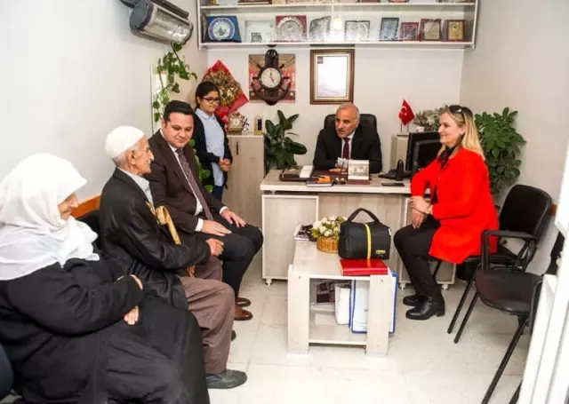 Vali Zorluoğlu, Cumhuriyet Mahallesi Sakinleri ile Bir Araya Geldi