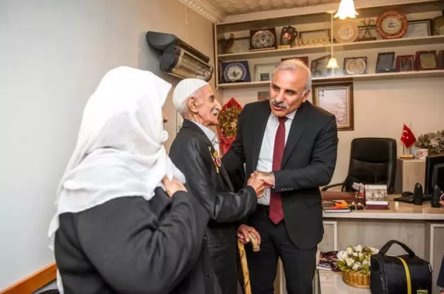 Vali Zorluoğlu, Cumhuriyet Mahallesi Sakinleri ile Bir Araya Geldi