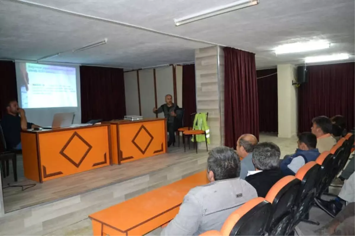 Belediye Personeline 'İş Sağlığı ve Güvenliği' Semineri