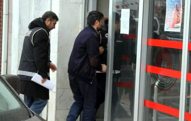 Fetö'nün 100 Kilo Altını, 2 İhbarla Ortaya Çıkarıldı Fetö'nün 100 Kilo Altını, 2 İhbarla Ortaya Çıkarıldı