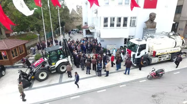 Sinop Belediyesinin Yeni Araçları Tanıtıldı Sinop Belediyesinin Yeni Araçları Tanıtıldı