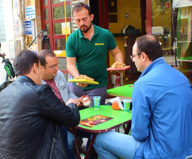 Tost Uğruna Bankadaki İşini Bıraktı
