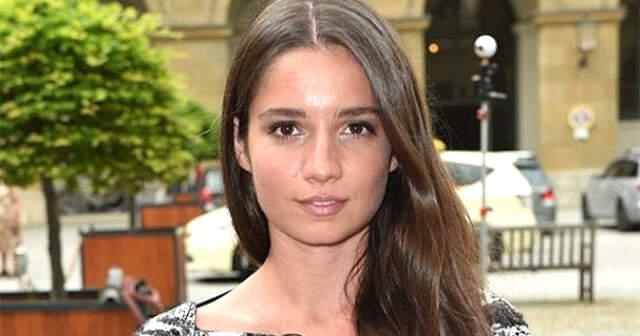 Yaşamayanlar Setinde Tacize Uğradığını Açıklayan Elit İşcan'a Rol Arkadaşlarından Destek Açıklaması Geldi