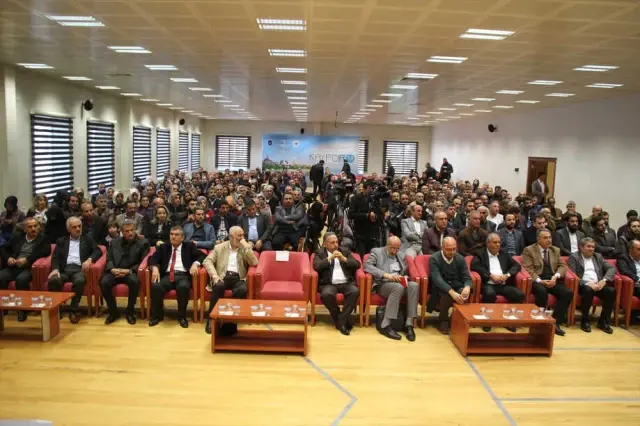 Gazeteciler 'Van'dan Sesleniş' Paneline Katıldı Gazeteciler 'Van'dan Sesleniş' Paneline Katıldı