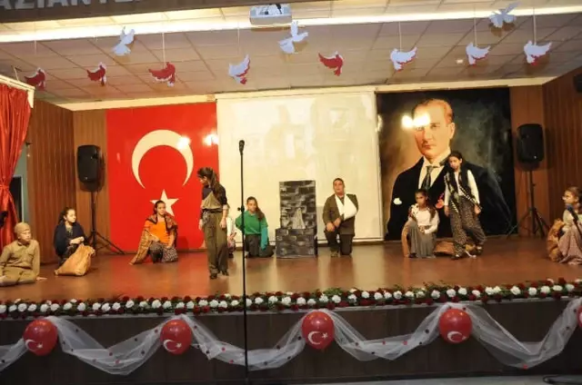 Gkv'de Cumhuriyetin 95.yılı Coşkusu Gkv'de Cumhuriyetin 95.yılı Coşkusu