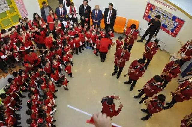 Gkv'li Minik Yüreklerin Cumhuriyet Çoşkusu Gkv'li Minik Yüreklerin Cumhuriyet Çoşkusu