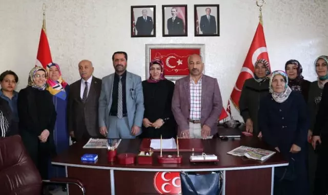 MHP İl Kadın Kolları Başkanlığına Suna Baştürk Getirildi MHP İl Kadın Kolları Başkanlığına Suna Baştürk Getirildi