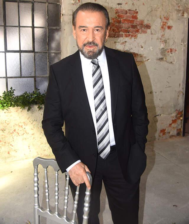 Usta Oyuncu Cihan Ünal'dan Recep İvedik Eleştirisi 'Soytarılık ve Şaklabanlık'