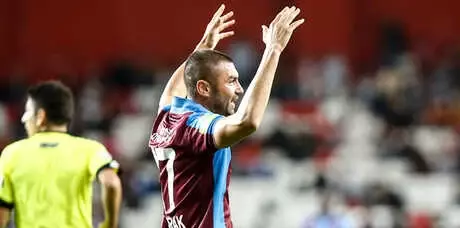 Burak Yılmaz, Antalyaspor Maçından Sonra Çıldırdı: Benim Ne Hainliğimi Gördüler