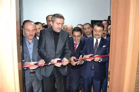 Şehit Ahmet Budak'ın Adı Konferans Salonunda Yaşatılacak Şehit Ahmet Budak'ın Adı Konferans Salonunda Yaşatılacak