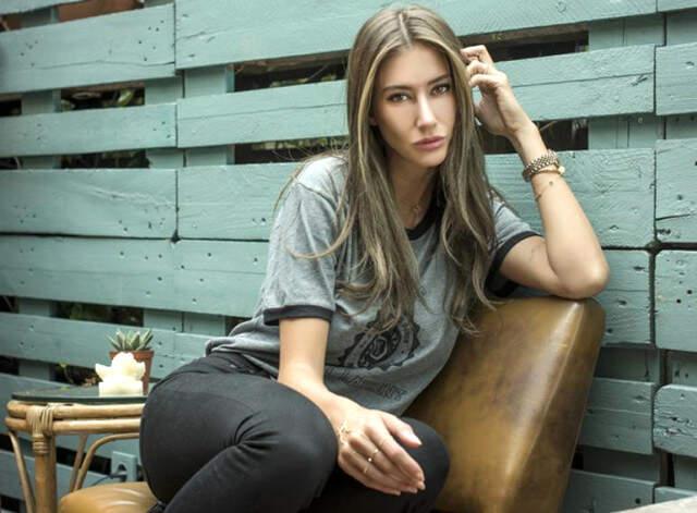 Şeyma Subaşı, İlginç Kostümüyle Adından Söz Ettirdi